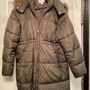 Womens maternity winter jacket. Size small forest green color